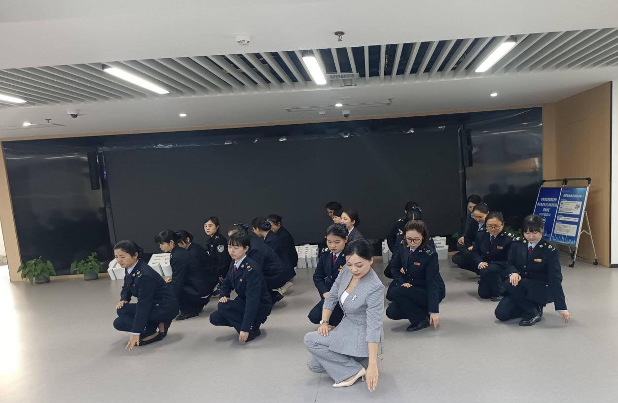 图片2.jpg 图片2.jpg